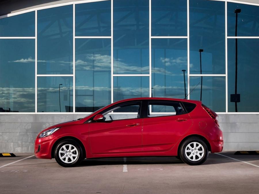  Hyundai Accent 5-Door 2011 года  (AU) (фото 9 из 16)